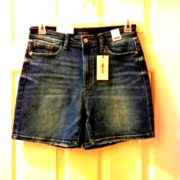 Judy Blue Mid Thigh length shorts - Picture 6 of 13